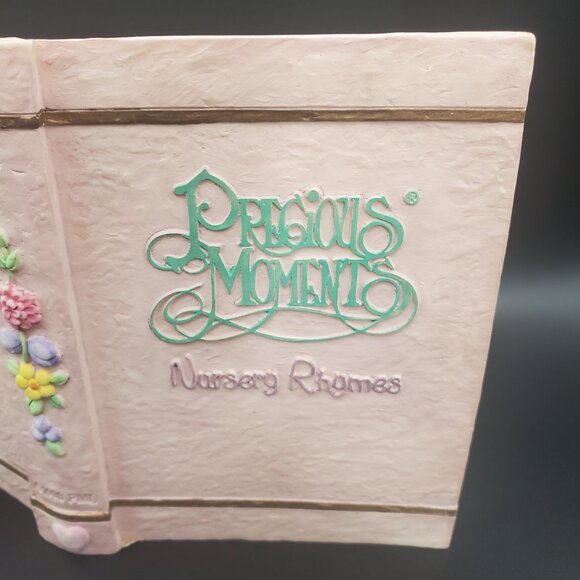 PRECIOUS MOMENTS Figurine Nursery Rhyme Book 'Rub a dub dub' Collectible 3D 1998 - Picture 6 of 8